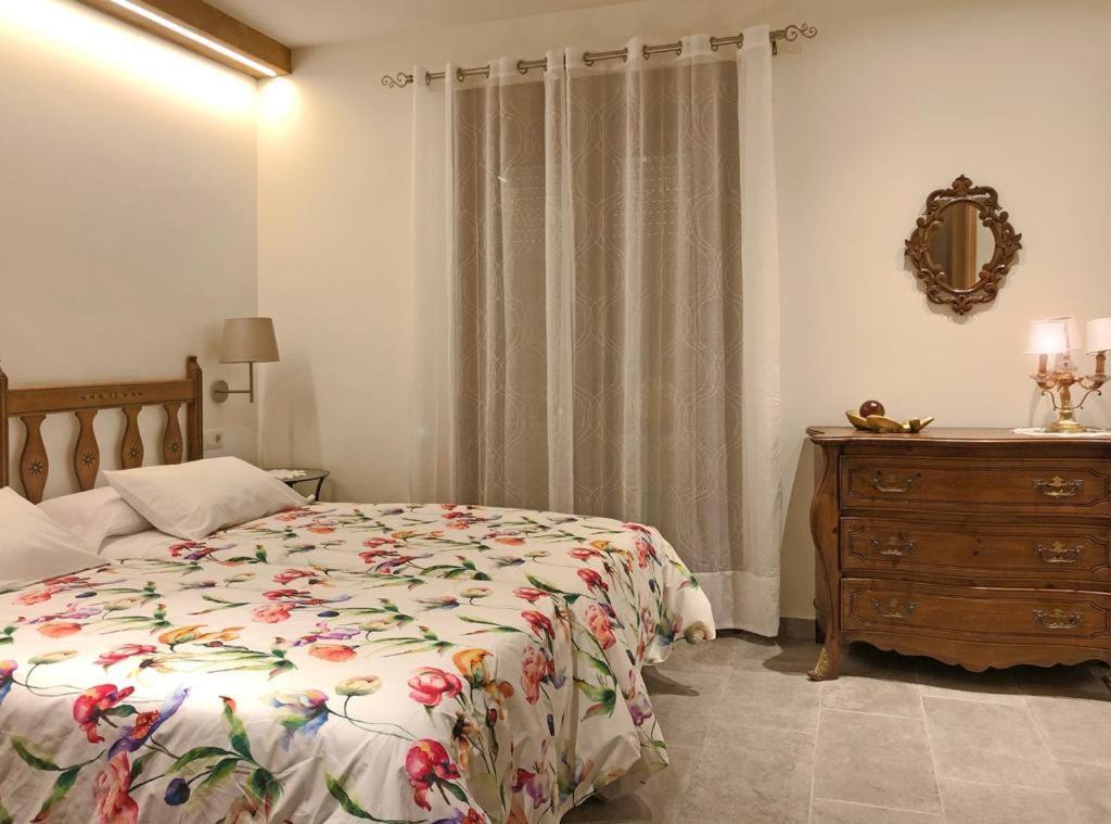 Apartmán Cami De La Font Cretas Exteriér fotografie